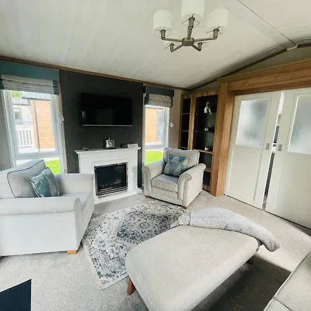 Coopers Corner, With Hot Tub Дом отдыха Йорк