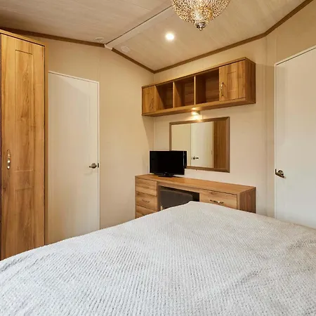 Coopers Corner, With Hot Tub *